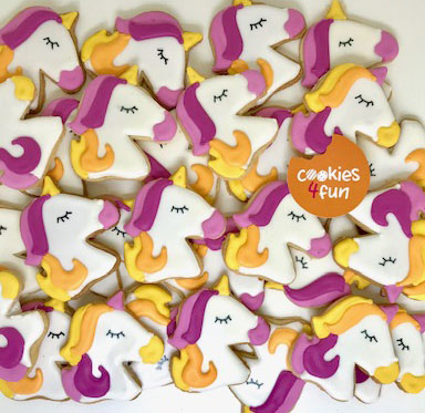 Biscoitos decorados unicórnio